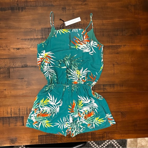 Three Eighty Two Romper NWT $150 X-Small - Picture 5 of 9